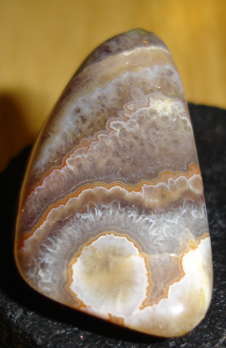 Amthyste sur Agate Polie - France - Allier 33 x 23 x 13 mm