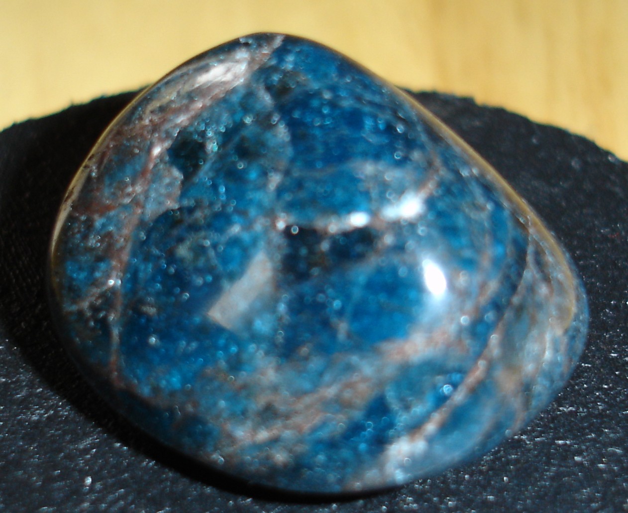 Apatite - Polie - 30 x 24 x 22 mm