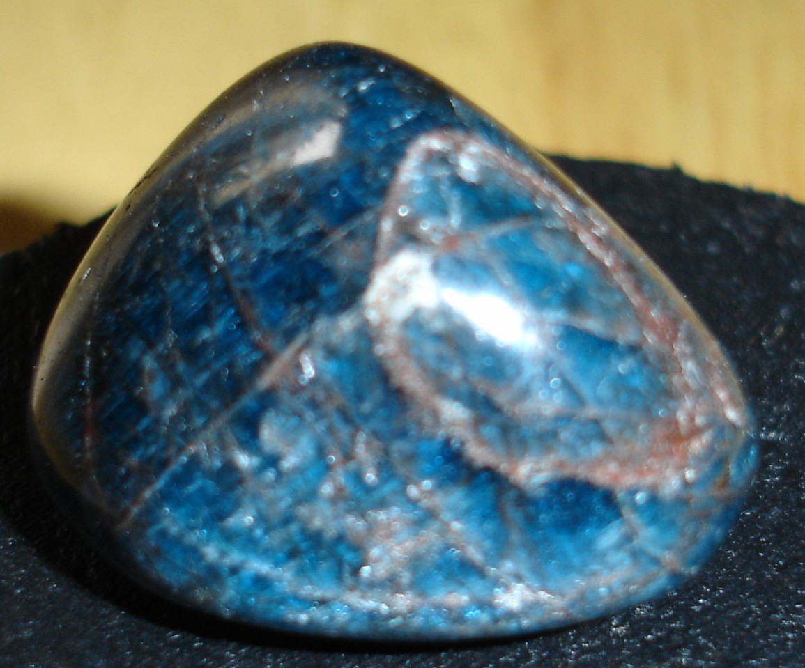 Apatite - Polie - 30 x 24 x 22 mm