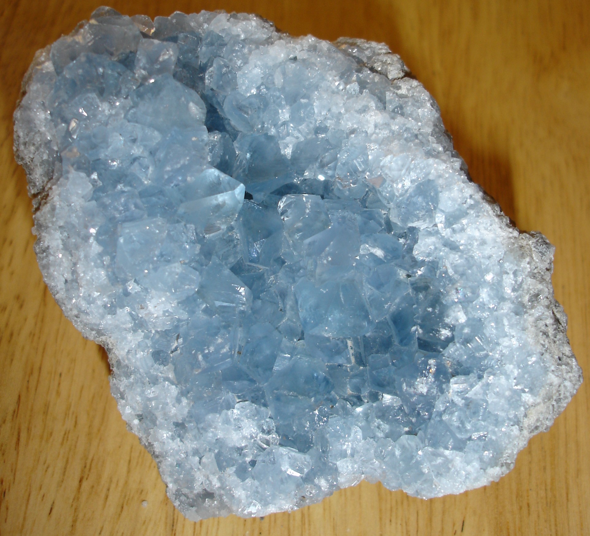 Celestine-Bleue-Bresil-Minas-Gerais-100x70x80mm-740gr