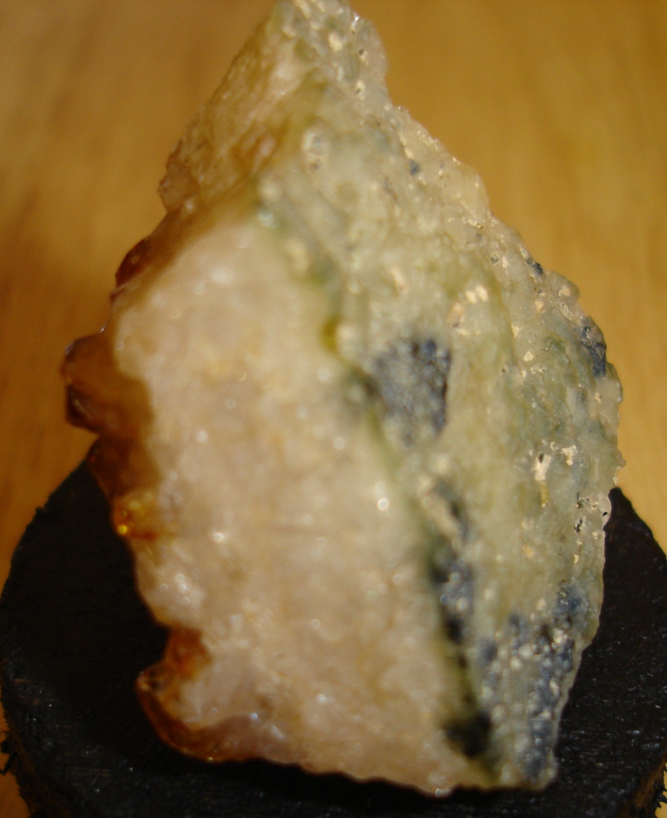 Citrine-Brute-36x33x20mm