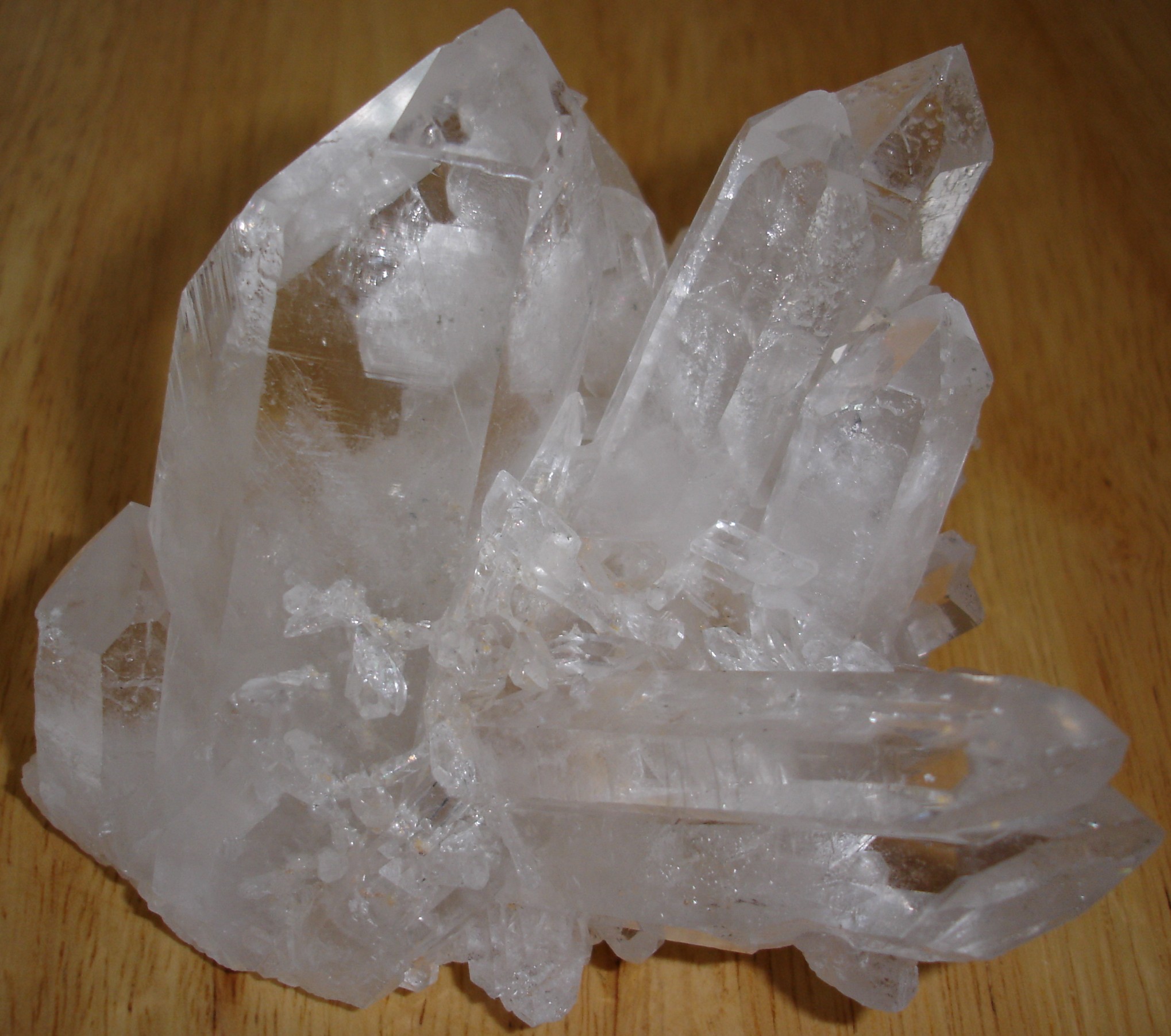 Cristal-de-Roche-Corinto-Bresil-107x93x92mm