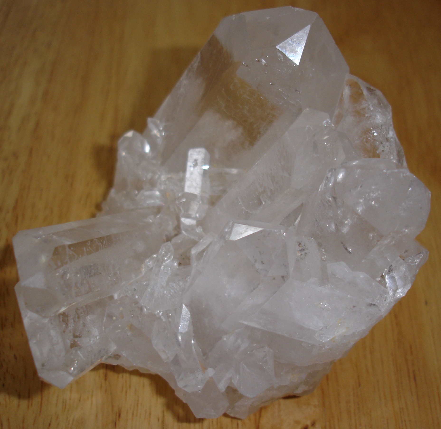 Cristal-de-Roche-Corinto-Bresil-107x93x92mm