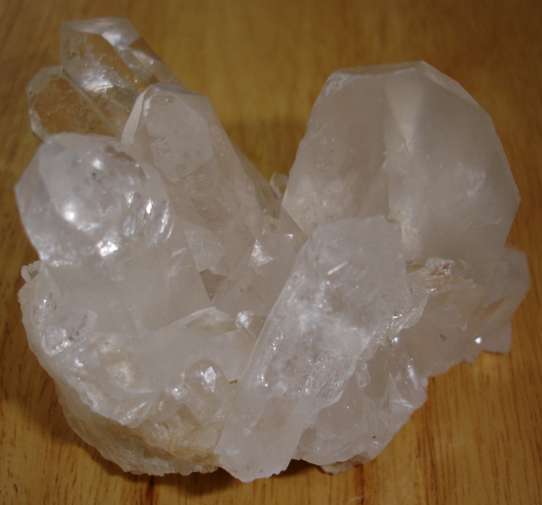 Cristal-de-Roche-Corinto-Bresil-107x93x92mm