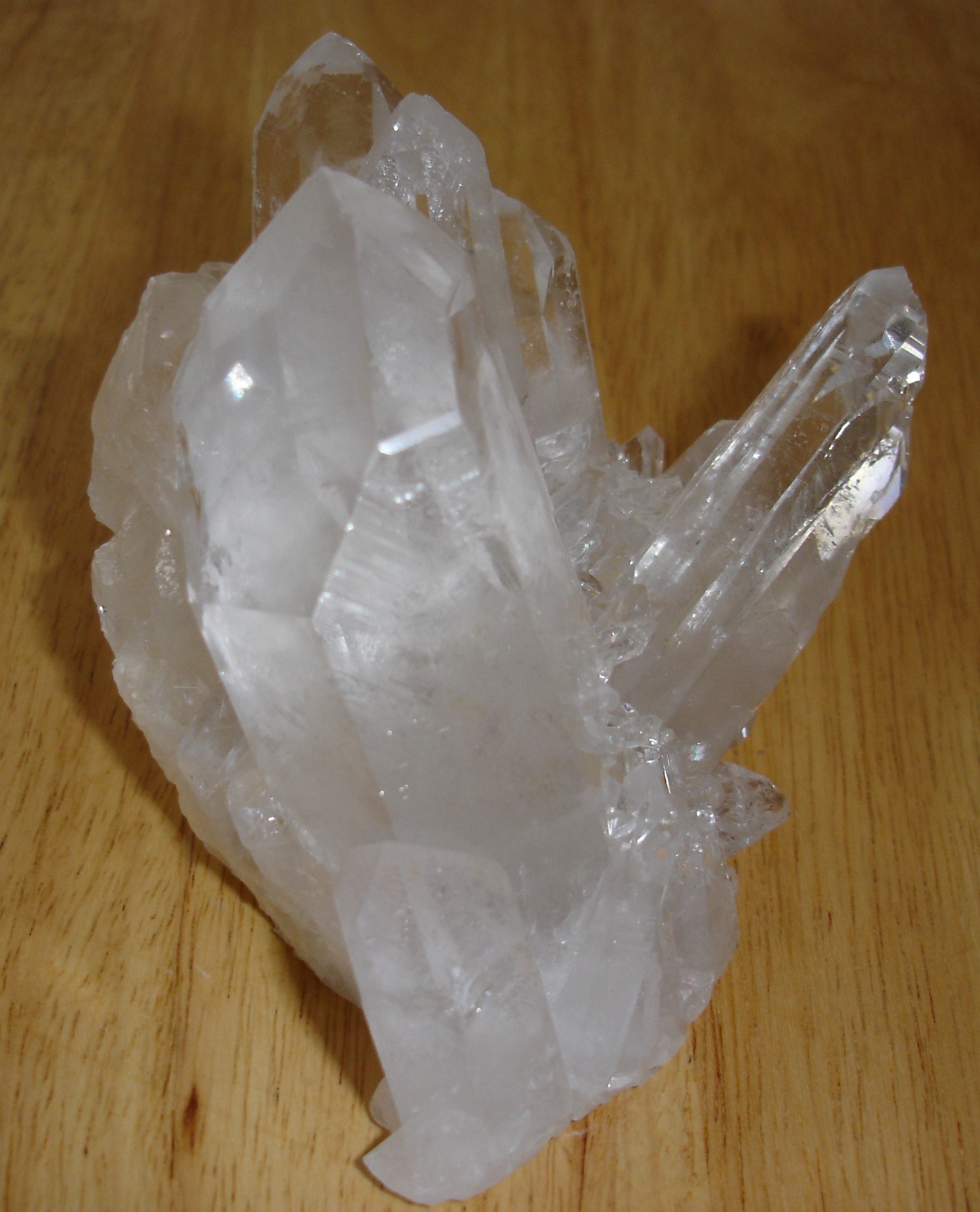 Cristal-de-Roche-Corinto-Bresil-107x93x92mm