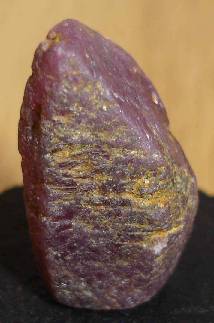 Cristal de Rubis Brut - Afrique - 30,5 x 19,7 x 15,0 mm - 90 carats
